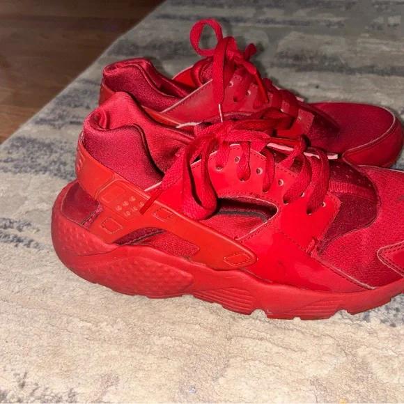 Nike Triple Red Huarache Running Shoes - Picture 3 of 4